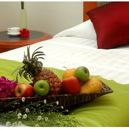 Oriental Crystal Hotel Каджанг Екстериор снимка