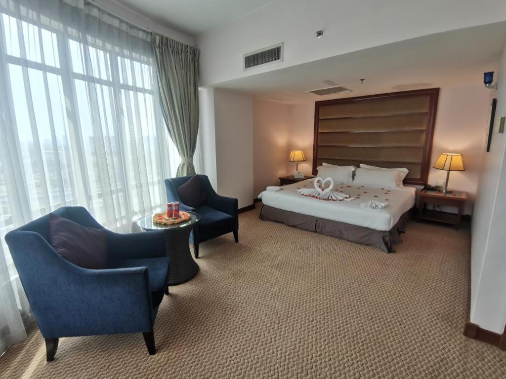 Oriental Crystal Hotel Каджанг Екстериор снимка